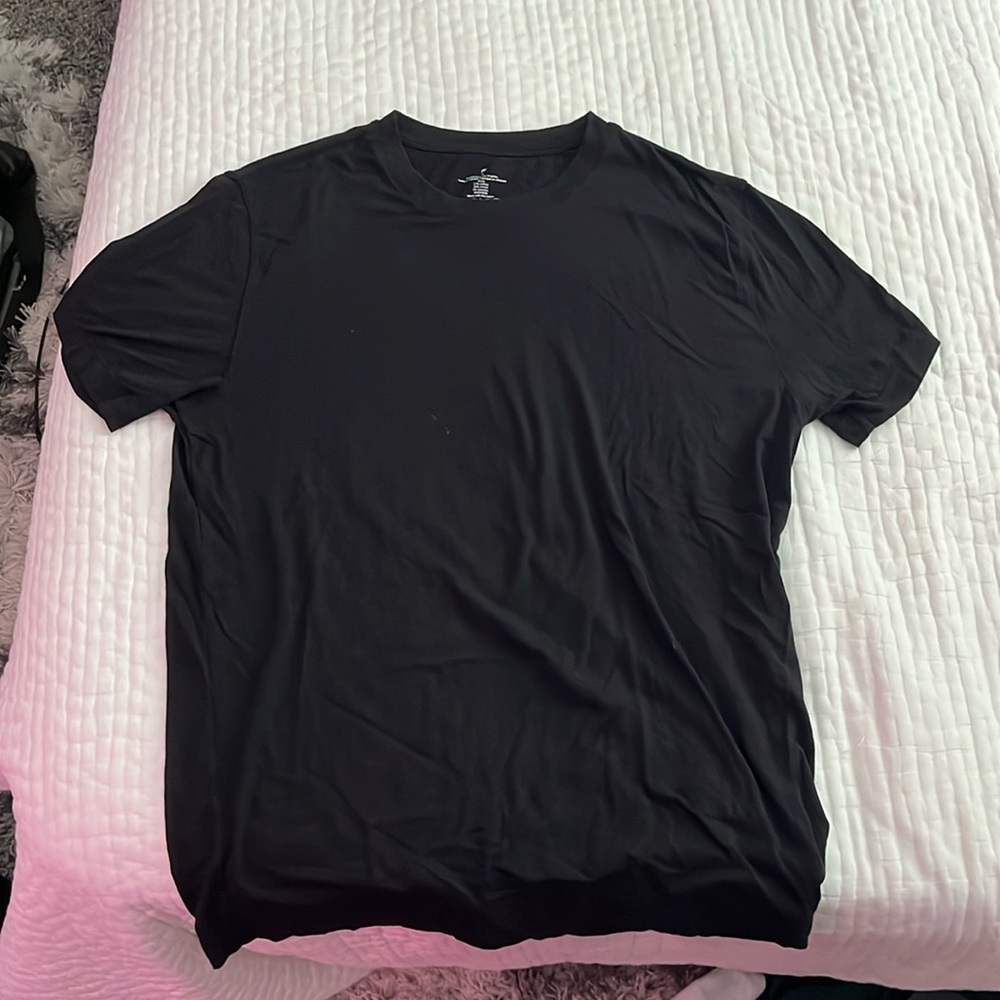 Fabletics training day solid t shirt (M)